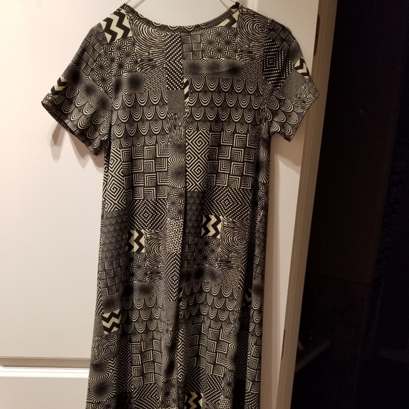 LulaRoe Dress - Picture 2 of 4